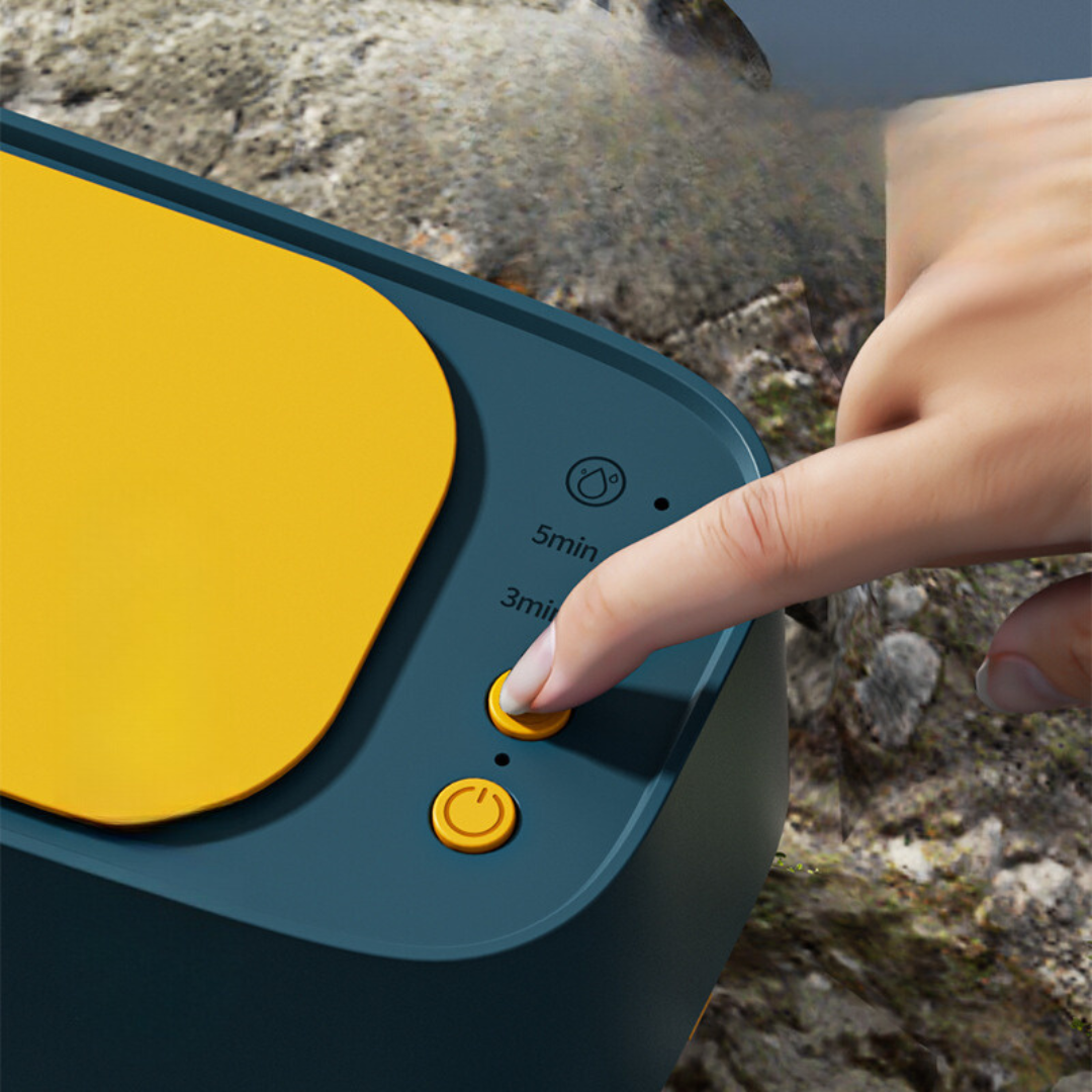 Ultrasonic cleaning device