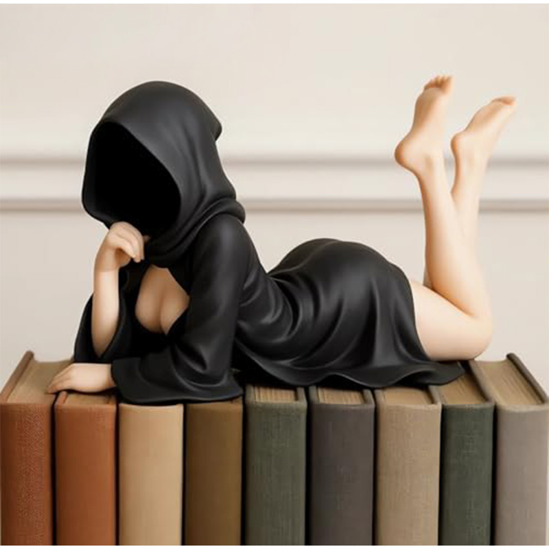 Halloween Masked Women Statue - Elegant and Mysterious Desktop Ornament for Fireplace, Entryway, or Halloween Home Decor