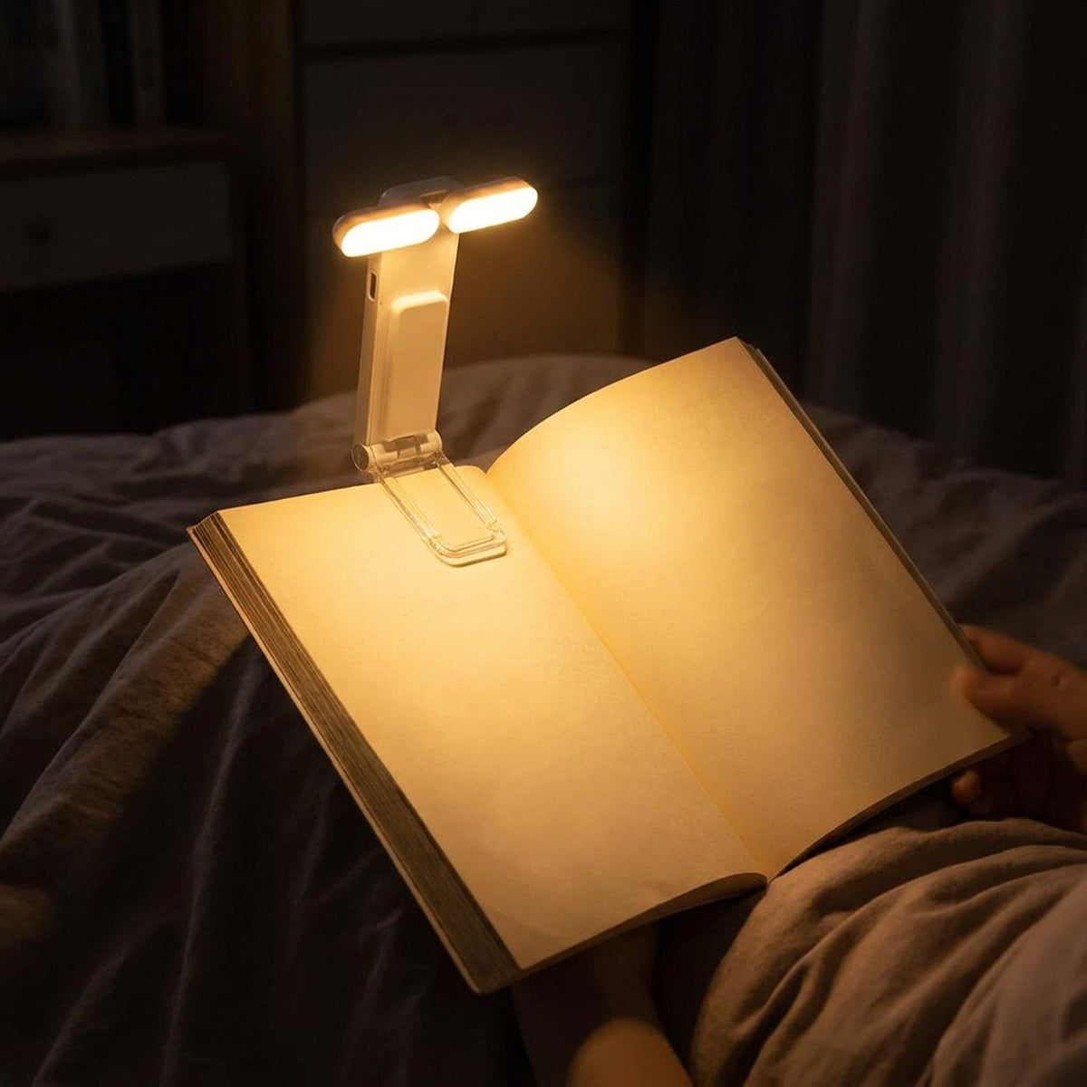 USB Rechargeable Reading Light – Portable LED Clip-On Bookmark for Comfortable Night Reading in Bed