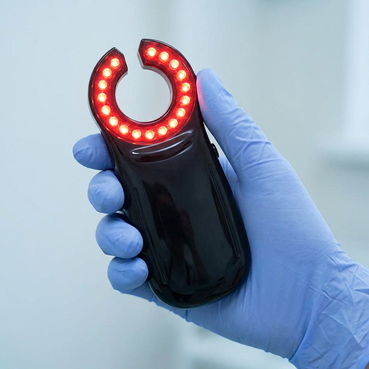 Handheld Vein Finder - Rechargeable Red-Light Vein Illuminator with an Open LED Ring Head