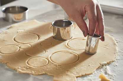 Stainless Steel Round Cookie Cutter Set – Heavy-Duty Circle Biscuit and Pastry Cutters with 11 Sizes for Baking Precision