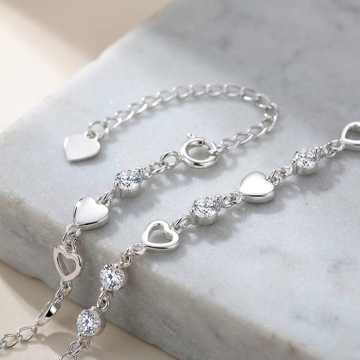 Sterling Silver Heart Zircon Bracelet – 925 Sparkling Adjustable Chain Jewelry with Elegant Korean Design for Women, Romantic Gifts and Parties