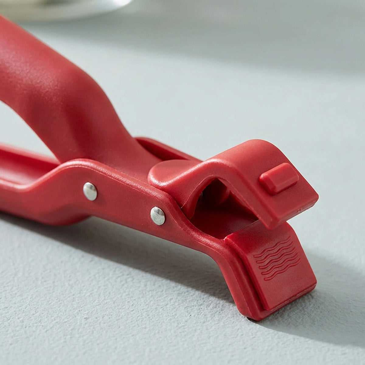 Hot Plate Gripper Clips – Heat-Resistant Tongs for Bowls, Pans & Air Fryers