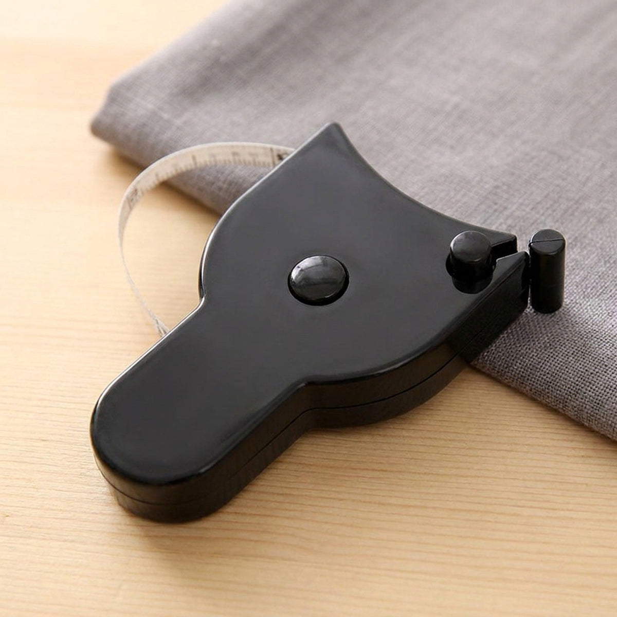 Automatic Retractable Body Tape Measure - Self-Locking Measuring Tape for Waist, Hips, Bust, Arms & Thighs