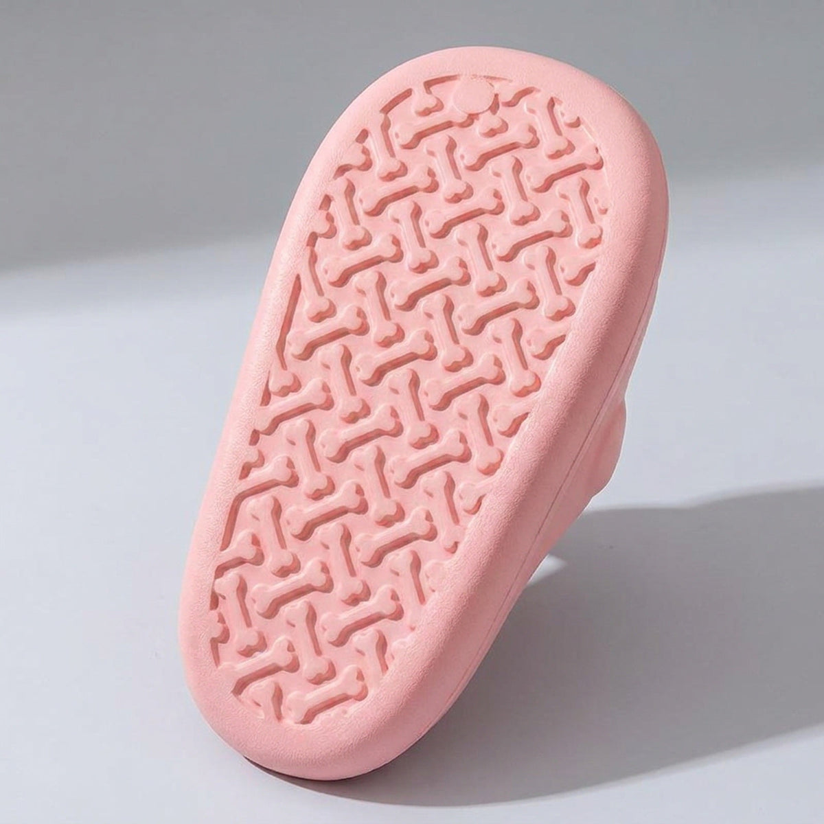 Cartoon Closed-Toe Slippers with Hole – Non-Slip Summer Slippers for Women, Perfect for Indoor Comfort and Outdoor Style