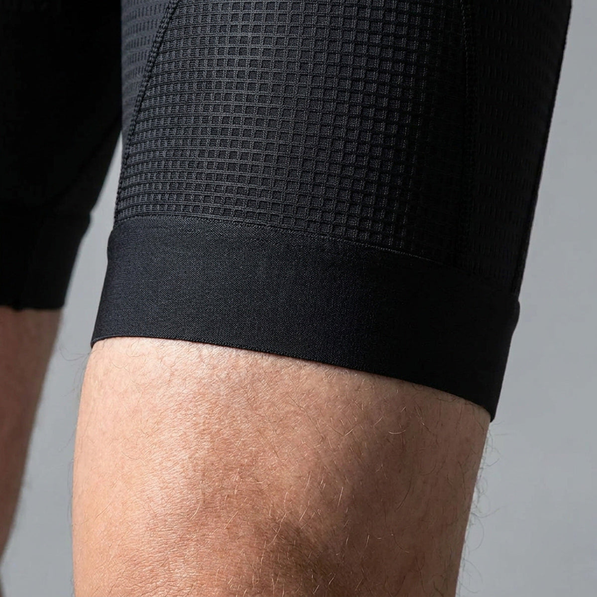 Breathable Men's Padded Cycling Shorts – 5D Underwear with Anti-Slip Leg Grips