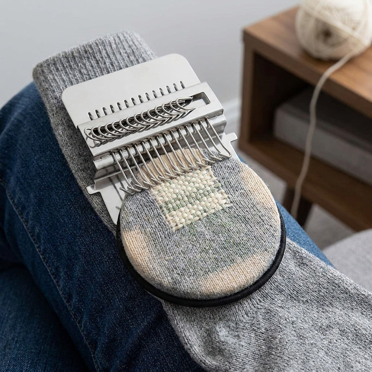 Darning Mini Loom Machine - Handy Small Loom Kit for Beginners, Quickly Repair Jeans, Repair Holes, DIY Beautiful Weaving