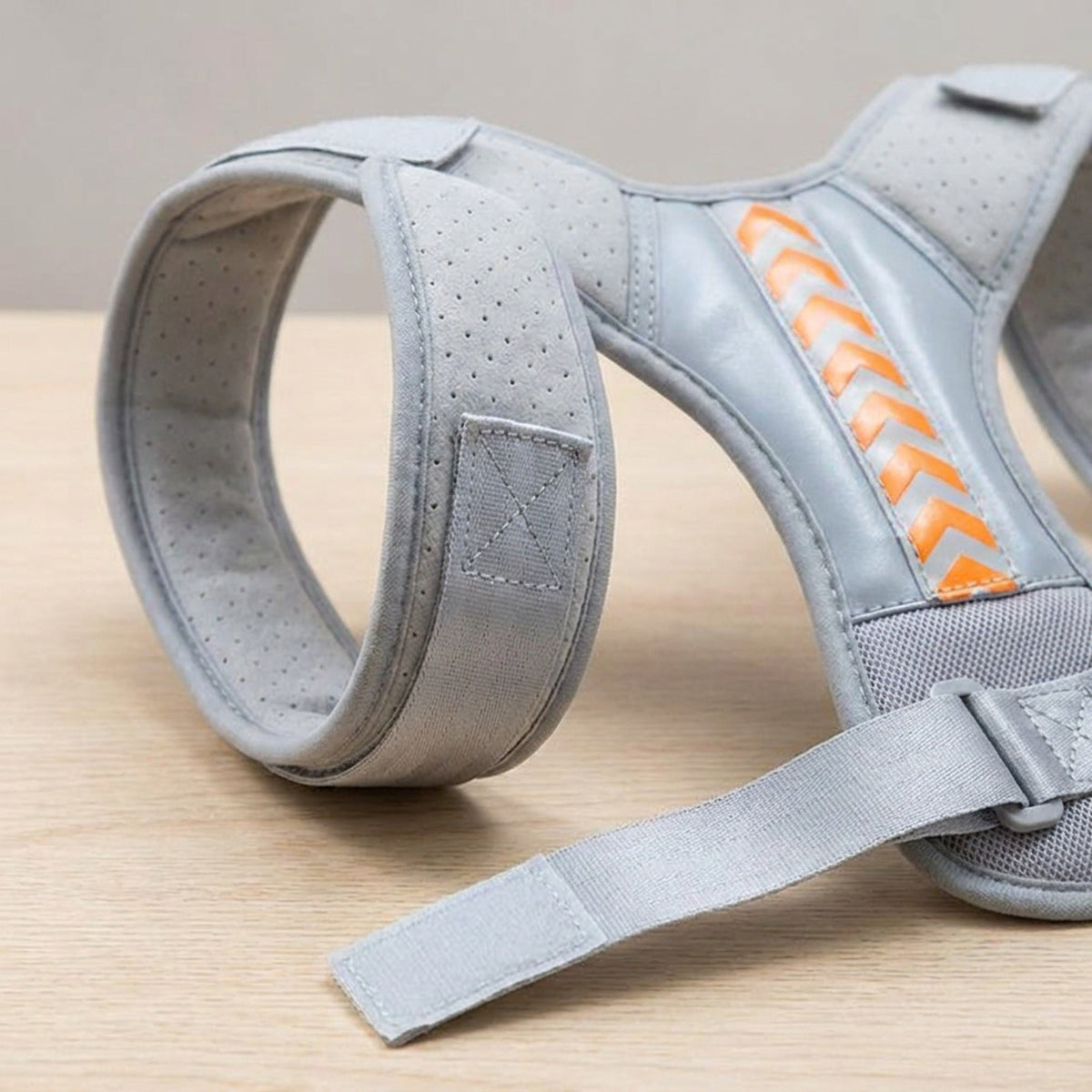 Adjustable Shoulder Posture Support Brace, Padded Figure-Eight Harness