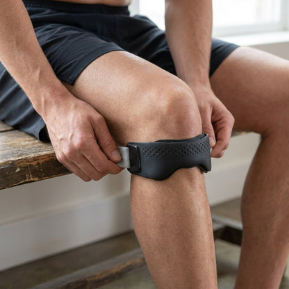Silicone Knee Support Strap – Adjustable Patellar Tendon Brace for Running, Tennis, Jumpers Knee and Sports Pain Relief