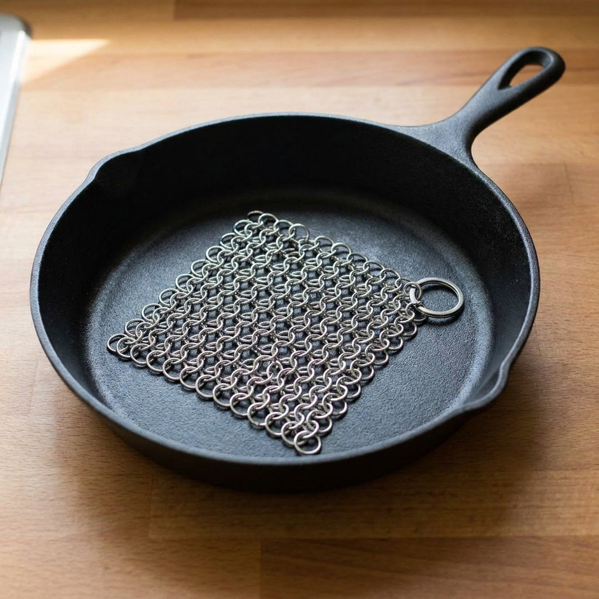 Chainmail Scrubber for Cast Iron and Carbon Steel Pans