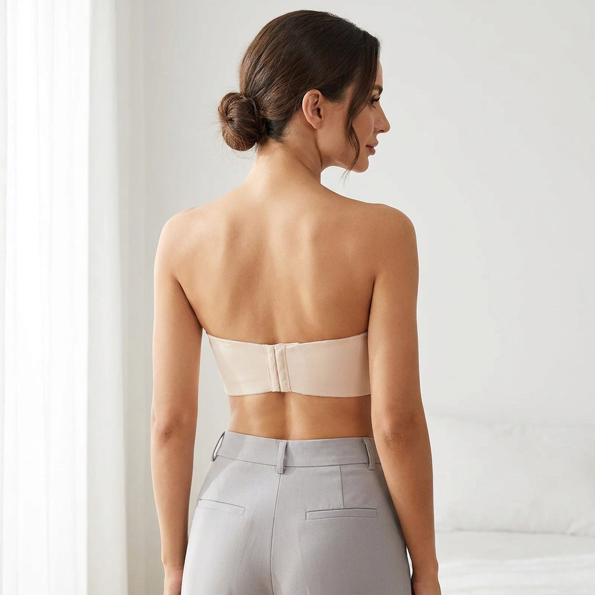 Invisible Strapless Lifting Bra – Soft Push-Up with Removable Straps for Seamless Support & Natural Shape