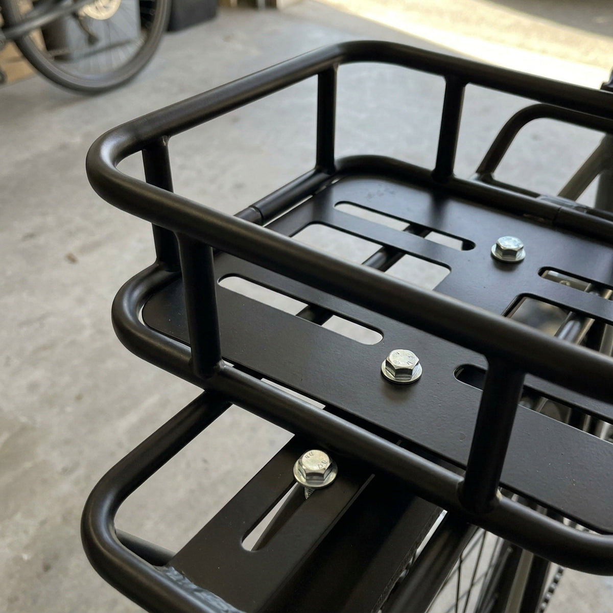 Heavy-Duty Rear Bike Basket with Rack – Large Metal Bicycle Carrier for Groceries, Commutes, and Electric Bike Storage