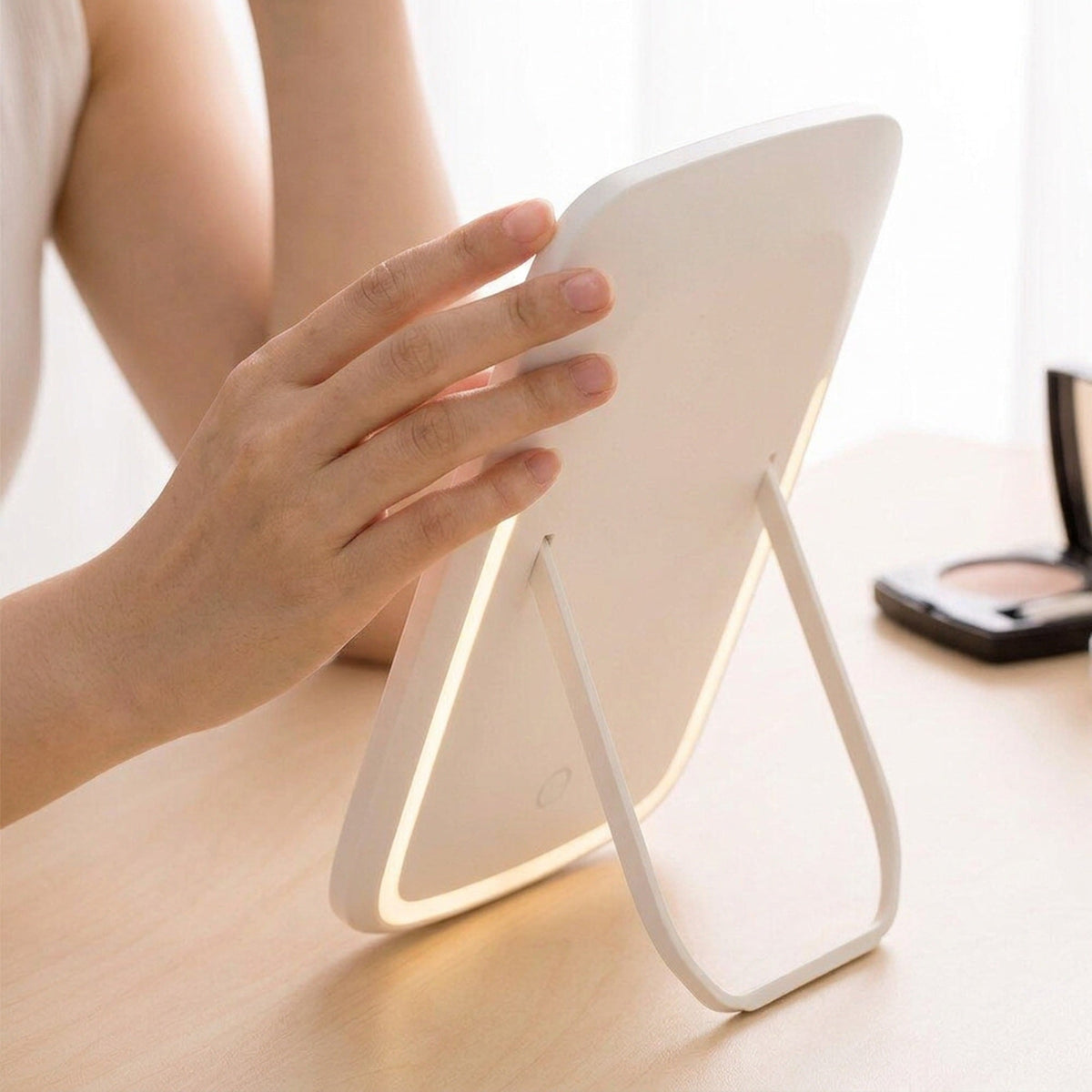 Touch-Sensitive Portable Makeup Mirror - With LED Brightness, Adjustable and USB Rechargeable
