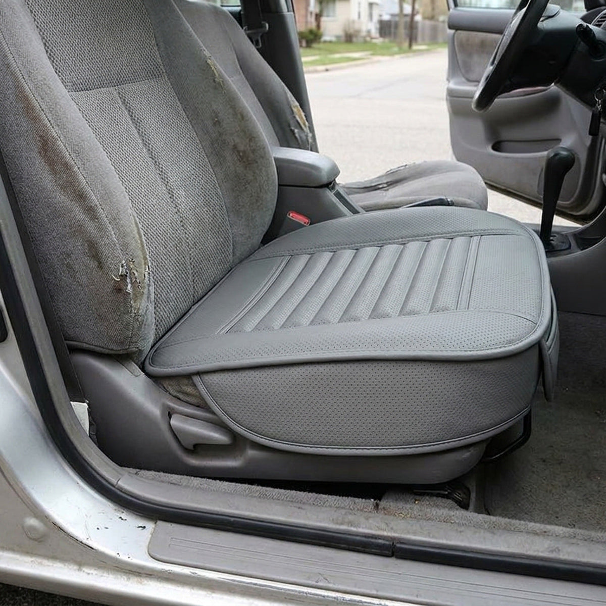 Dani Leather Charcoal Car Seat Cushion (Absorbing odor）