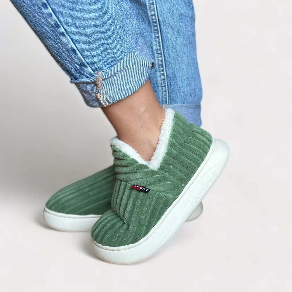 Boutique warm slippers
