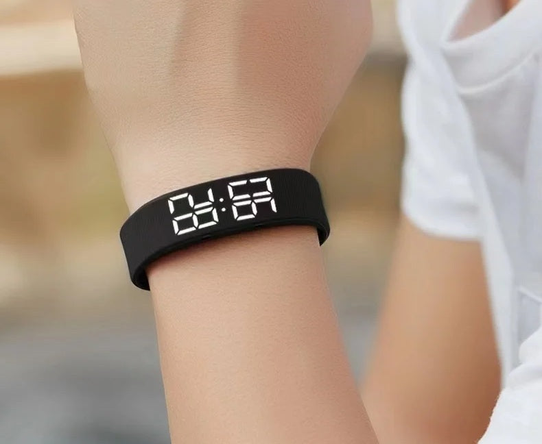 Smart Fitness Bracelet for Men & Women – Vibration Alarm, Step Counter, Stylish Sports Watch for Students and Active Lifestyles