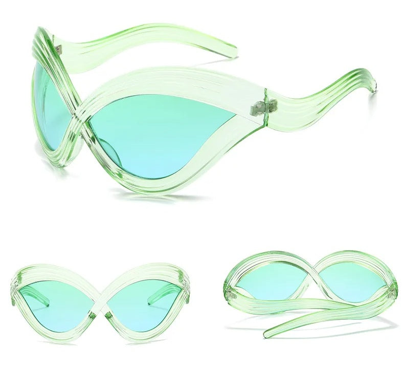 Oversized Cat Eye Futuristic Sunglasses – UV400 Y2K Punk-Style 2000s Party Glasses for Bold Summer Fashion and Cool Statement Looks