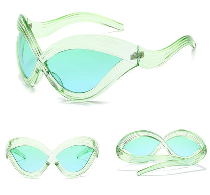 Oversized Cat Eye Futuristic Sunglasses – UV400 Y2K Punk-Style 2000s Party Glasses for Bold Summer Fashion and Cool Statement Looks