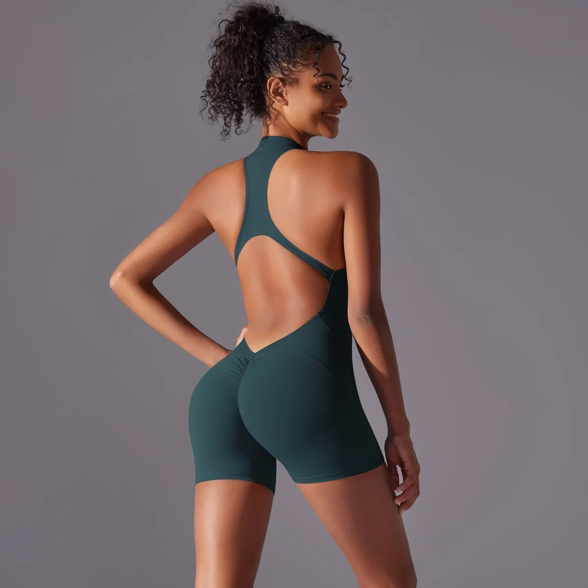 Seamless Yoga Jumpsuit – Sculpting One-Piece Fitness Wear with Hip-Lifting, Beauty Back Design, and a Barely-There Nude Feel Fit