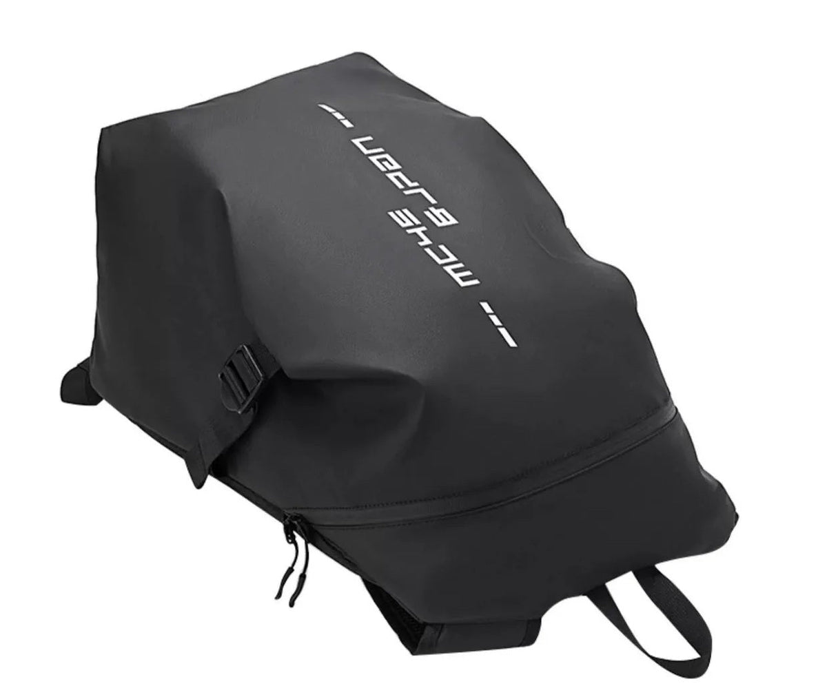 Waterproof Helmet Backpack – Motorcycle & Cycling Storage Bag with Reflective Stripe, Large Capacity & Secure Helmet Carrying Solution