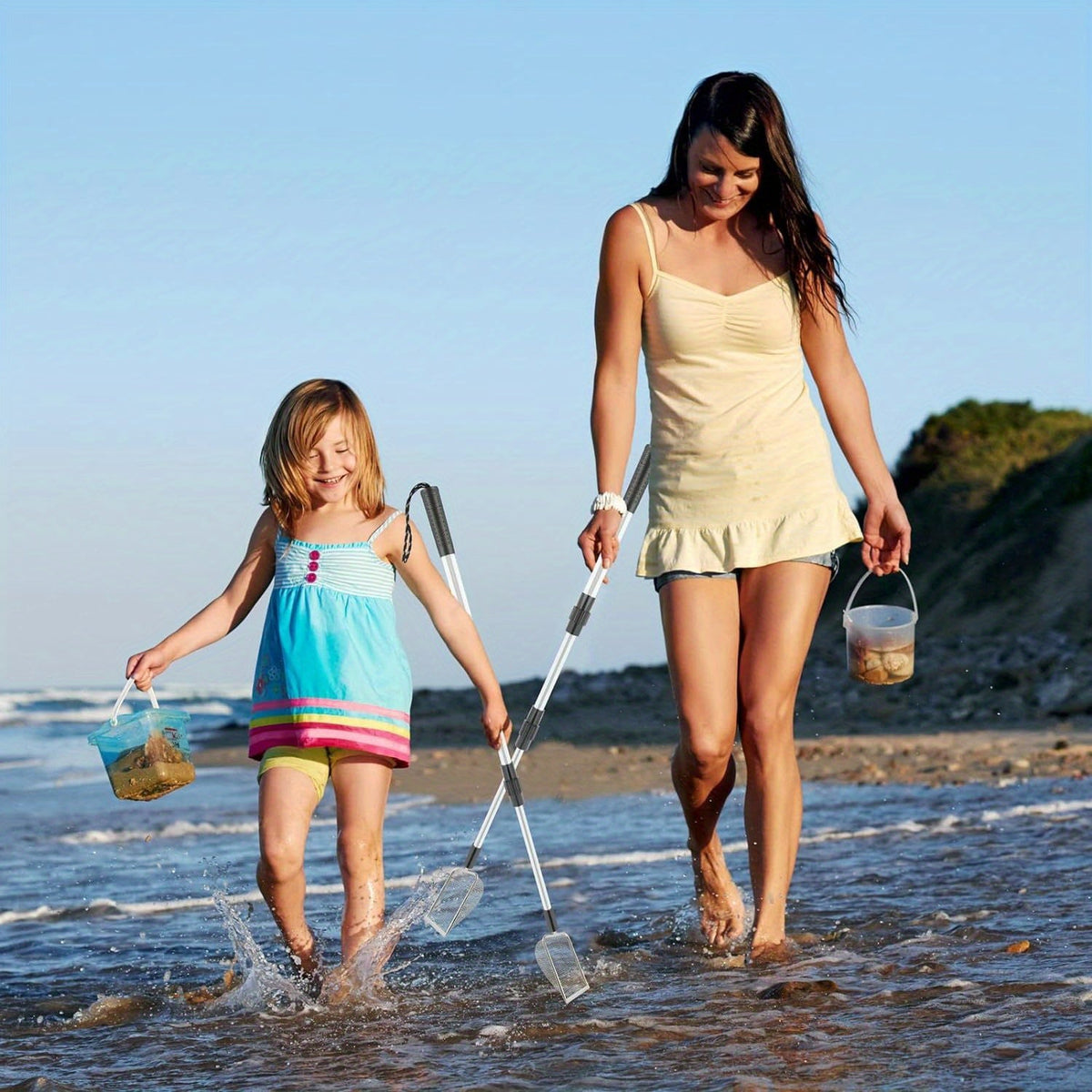 Stainless Steel Beach Sand Sifters – Durable Handheld Treasure-Hunting Tools for Shells, Gems, and Metal Detecting Adventures