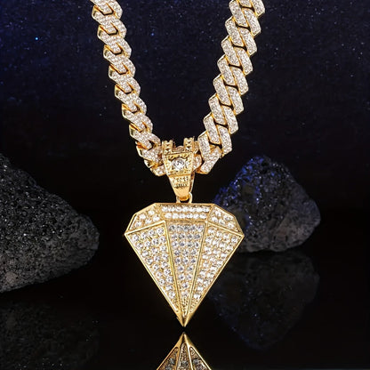 Creative Triangle Men’s Necklace – Minimalist Fashion Jewelry Pendant for Daily Wear, Parties and Holiday Gifting