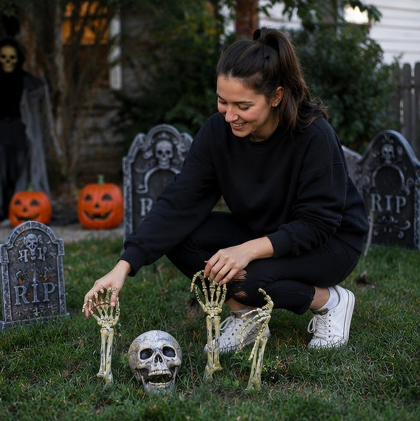 Halloween Skeleton Hand Props – Realistic Plastic Human Bone Decorations for Garden, Patio, Outdoor Lawn, and Haunted Party Displays