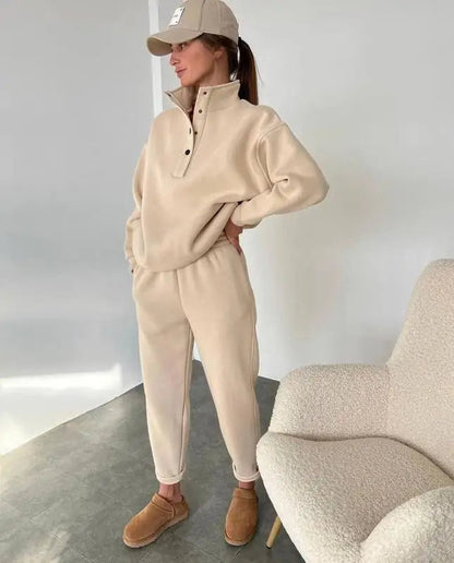 Oversized Hooded Tracksuit Set – 2 Piece Fashion Pullovers & Pants for Casual Streetwear Looks