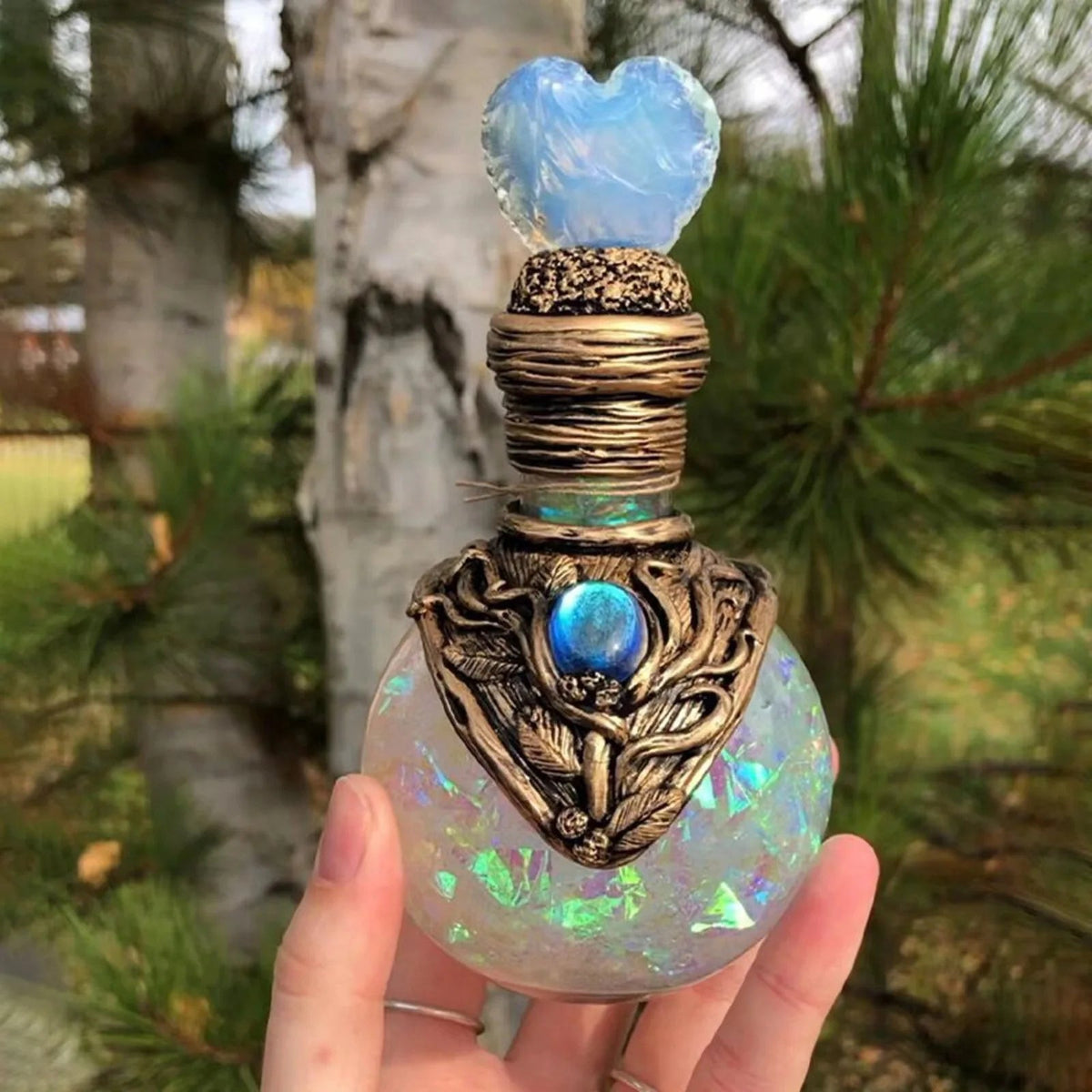 Magic Moon Potion Bottle Decoration – Creative Mermaid Aura Fantasy Vial Ornament for Home Office Desktop Display and Collectible Décor