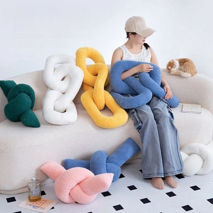 Plush Chain Knot Pillow – Fun Shackle-Shaped Cushion for Sofa Décor & Unique Gifts