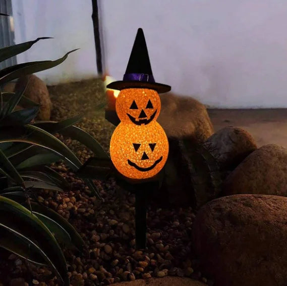Halloween Solar Stake Light – 3D Pumpkin and Ghost Portable Pathway Lamp for Outdoor Garden, Lawn, and Patio Festive Decoration