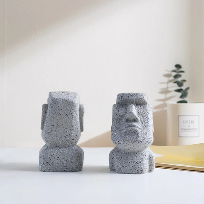 Moai Easter Glasses Holder – Stylish Easter Island Resin Statue for Desktop & Decor
