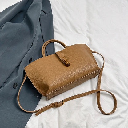 Luxury Leather Tote Handbag for Women – Designer Soft Shoulder Crossbody Bag with Large Capacity and Elegant Fashion Appeal