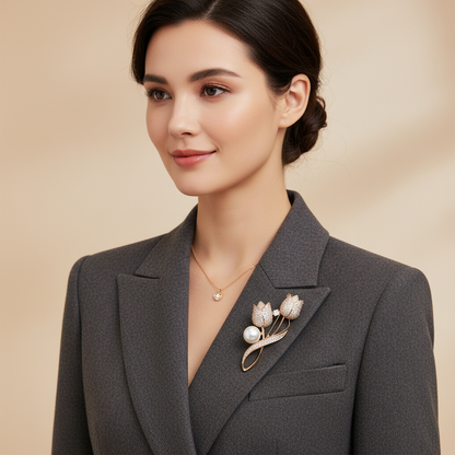 Elegant Shiny Diamond Hyacinth Brooch - Sparkling Alloy Lapel Pin with Pearls & Rhinestones, Perfect for Women'S Fashion, Party Decor, and Gift Packaging, Party Accessory | Elegant Lapel Pin | Rhinestone Embellishment, Jewelry Box