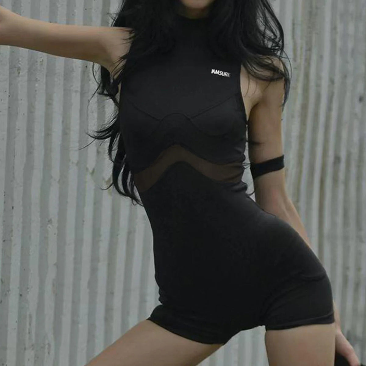 Women Mesh Splicing Sports Jumpsuit – Sleeveless Hollow-Out Playsuit with Body-Shaping Fit for Street Style Wear