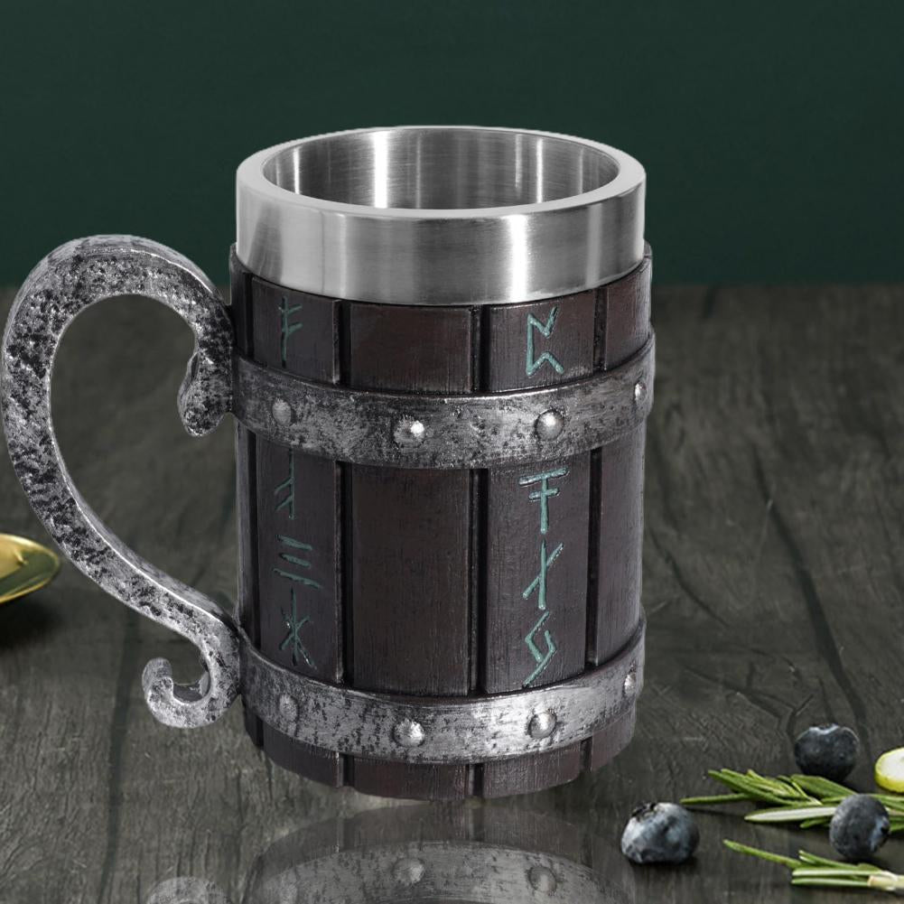 Resin Viking Beer Mug – 550ml Medieval Black Barrel Cup for Beer Lovers, Pubs, Bars & Unique Groomsmen Gifts