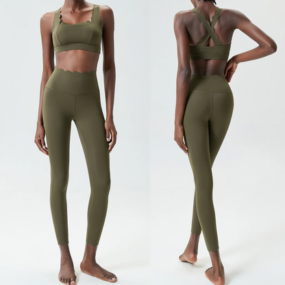 Women’s Solid Color Gym Yoga Set – Breathable Two-Piece Yoga Suit with Stretch Slim Fit Design for Ultimate Comfort and Flexibility
