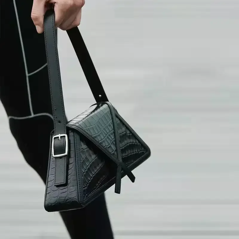 Color Block Shoulder Bag – Fashion Square Axillary Handbag with Flap Design, Stylish Women’s Crossbody Purse for Casual Everyday Use