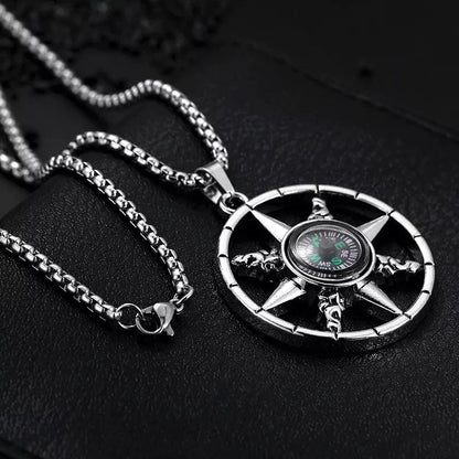 Vintage Men’s Compass Pendant Necklace – Stainless Steel Round Compass Jewelry for Travel-Inspired Street Style Accessories