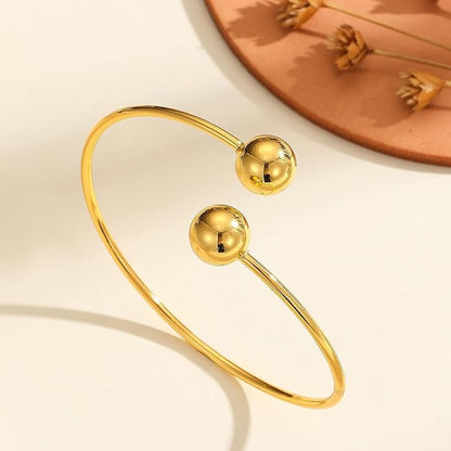 Shell Heart Open Cuff Bracelet – Stainless Steel Gold Bangle for Women, Romantic Valentine’s Gift with Delicate Charm