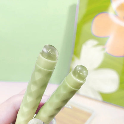 Dual-Head Silicone Lip Brush with Cover – Soft Concealer Applicator, Fingertip-Feel Makeup Brush for Precise Lipstick Blending