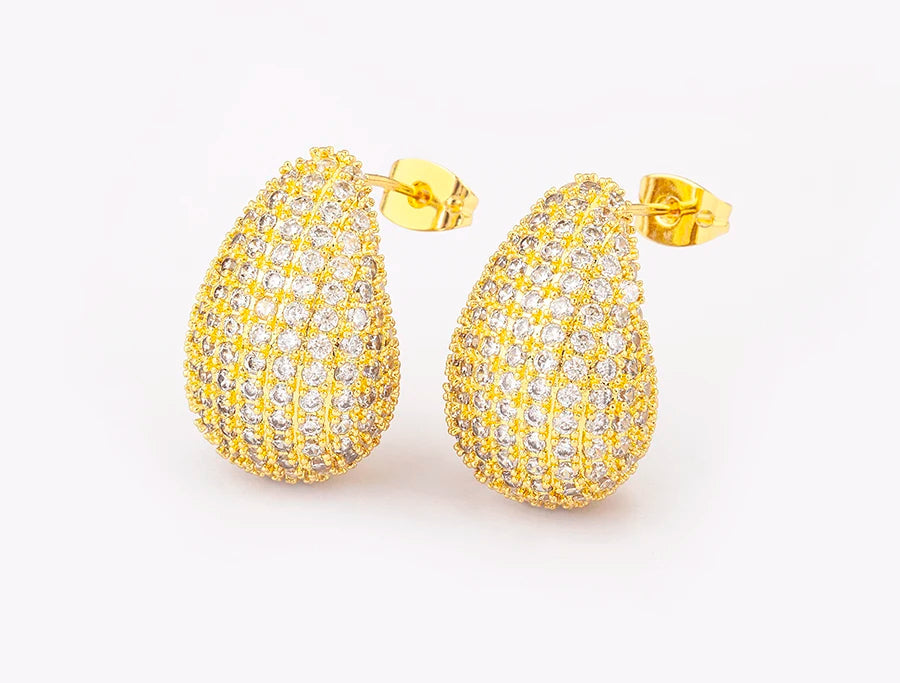 Glossy Waterdrop Zircon Earrings – Lightweight Chunky Gold or Silver Hoops with Hollow Design for Trendy Women’s Fashion Jewelry Looks