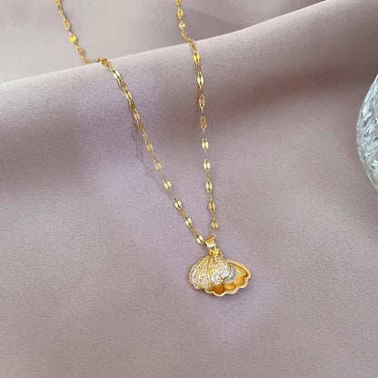 Classic Pearl Clavicle Chain Necklace – Small Fresh Shell Pendant for Minimalist Elegance & Gift-Worthy Charm