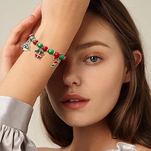 Enchanting Santa Bead Bracelet Set – Colorful Elastic Christmas Jewelry for Women, Holiday Reindeer Bracelets for Festive Outfits & Gifting