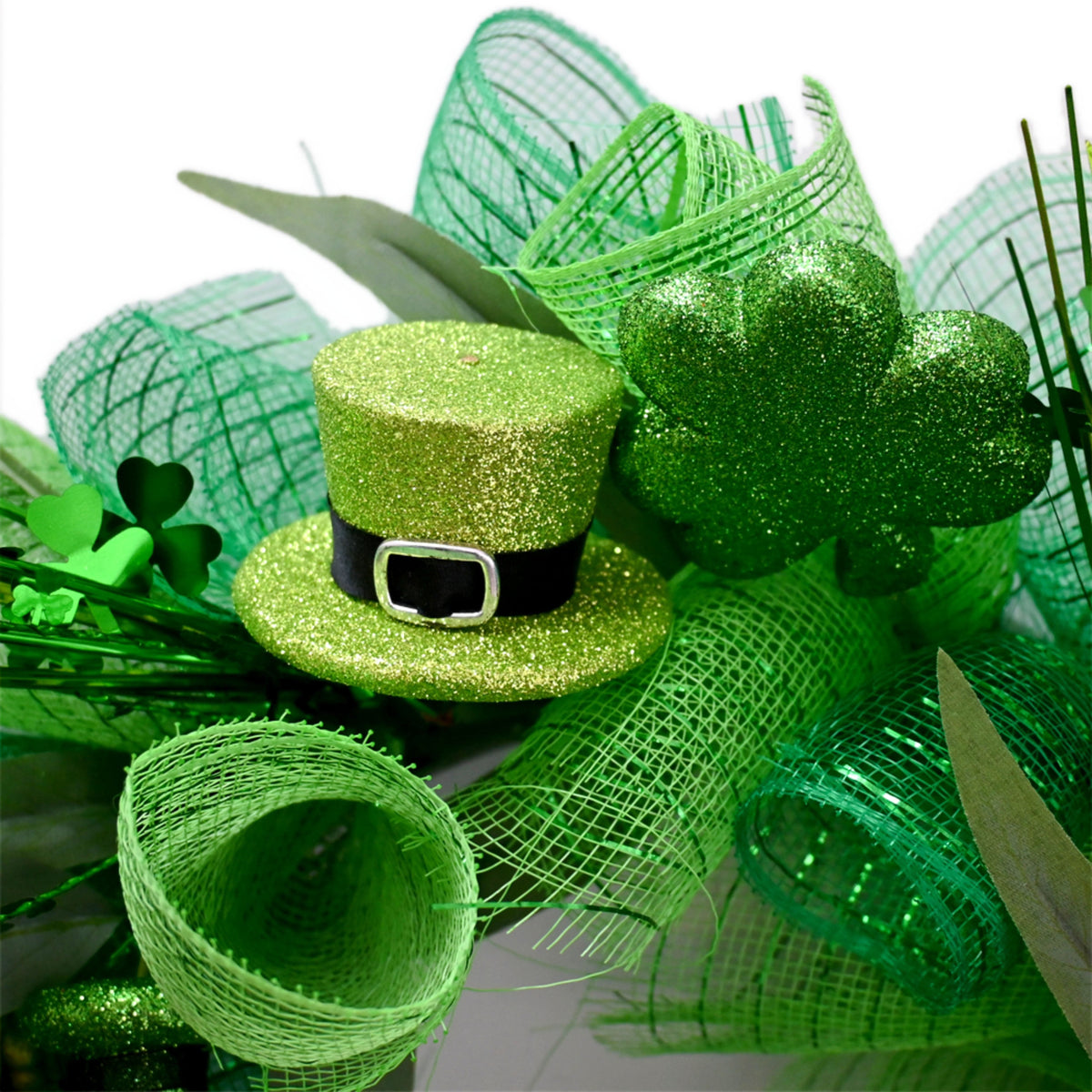 Mini Irish Hat Door Hanging – 20" Mesh Bowknot Wall Décor with Shamrocks for a Whimsical St. Patrick’s Day Entryway Accent