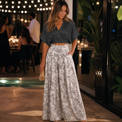Casual Two Piece Outfit – Women’s V-Neck Top and Wide Leg Pants Set, Loose Fit Streetwear Fashion for Everyday Style
