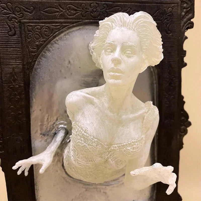 Gothic Devil Hand Wall Decor - Resin Spooky Sculpture Frame with Luminous Effect, Halloween Home Decoration Prop