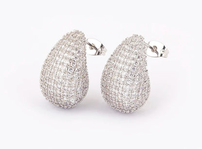 Glossy Waterdrop Zircon Earrings – Lightweight Chunky Gold or Silver Hoops with Hollow Design for Trendy Women’s Fashion Jewelry Looks
