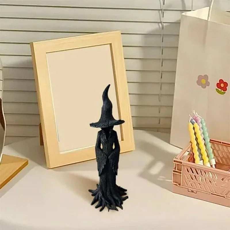 Gothic Halloween Witch Statue – Retro Resin Magician Figurine Collectible Dark Fantasy Ornament for Haunted Festival Home Décor