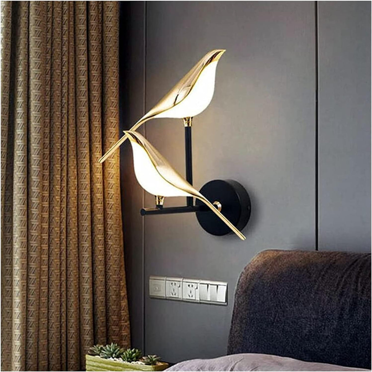 Nordic Golden Bird LED Wall Lamp – Creative Sconce for Parlor, Bedroom or Bar with Stylish Novelty Design and Soft Ambient Lighting